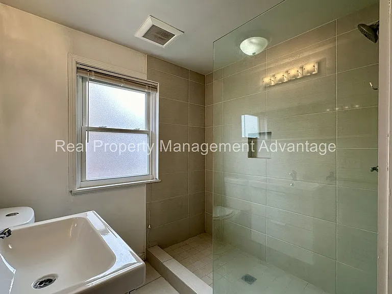 316 Spencer — Photo 27