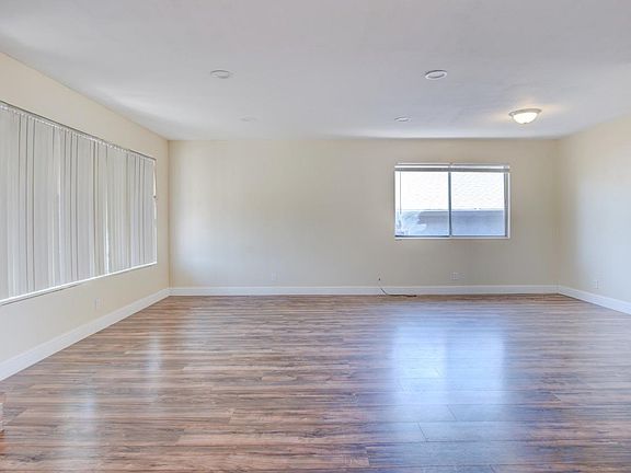 2nd image of 1814 Carolina Street
