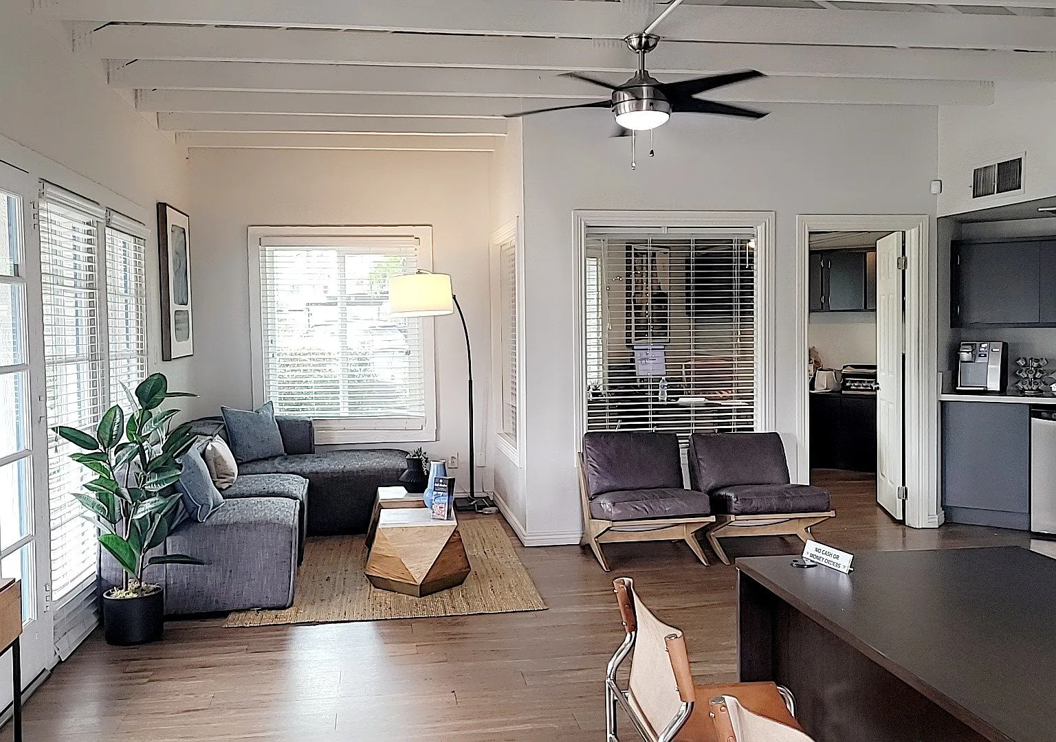 North Mountain Apartments — Photo 3
