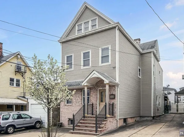 606 William St, Harrison, NJ 07029