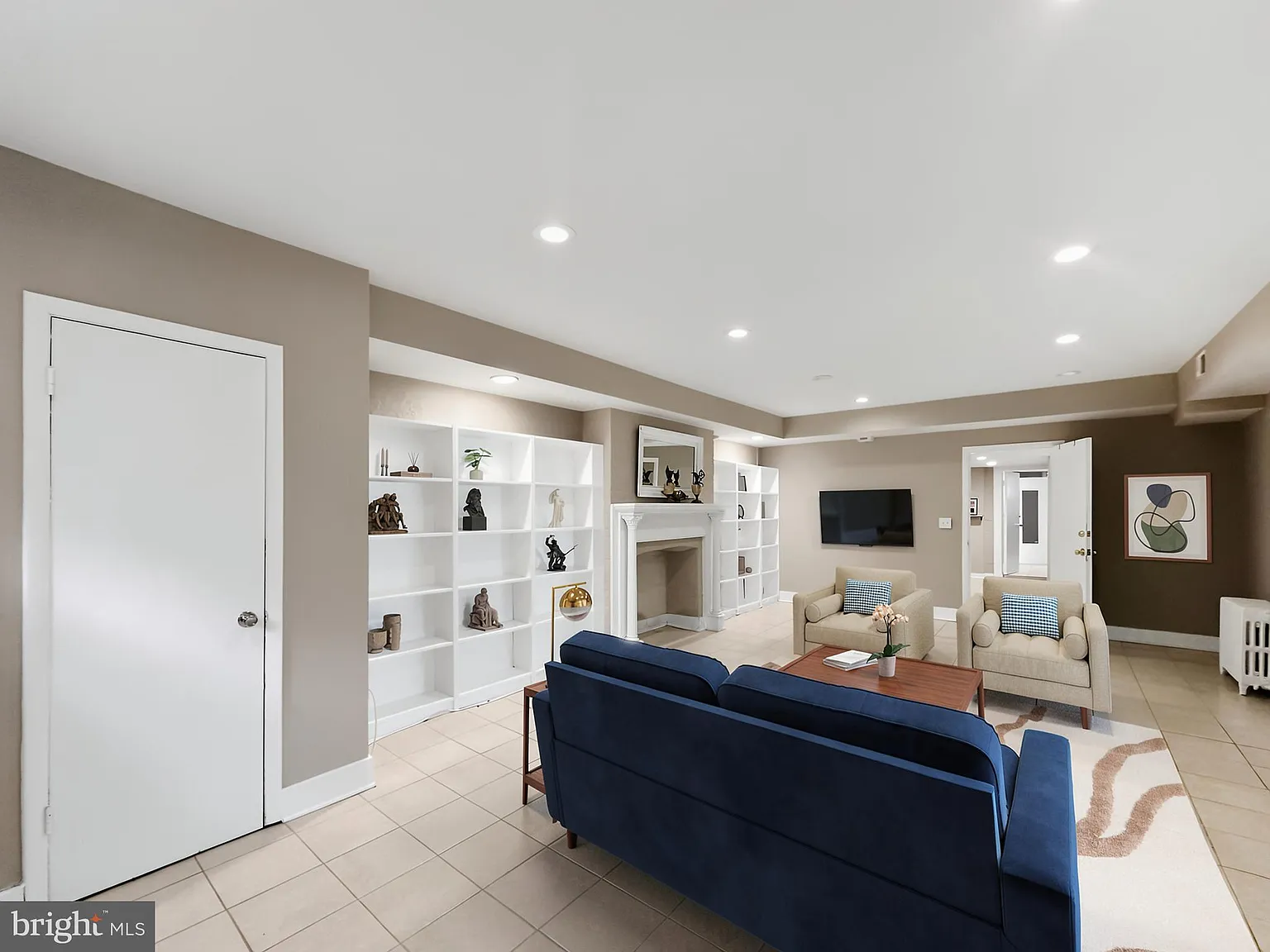 1 bed, 1000 sqft, $2,995 — Photo 2