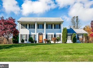 203 Hunters Run Rd, Honey Brook, PA 19344