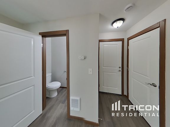 4th image of 6617 201st St E