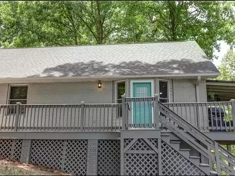 6702 Emerald Isle Dr — Photo 9