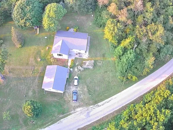 5560 Griffiths Rd, Dodgeville, WI 53533