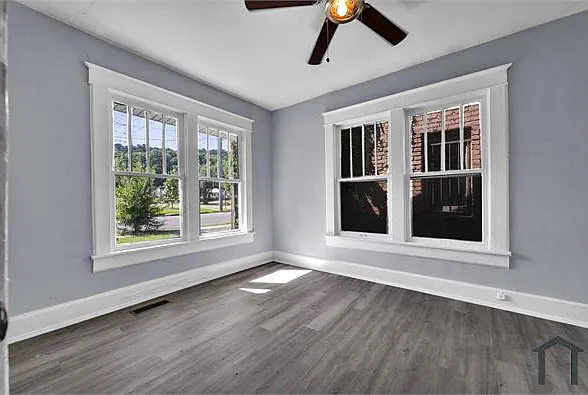 4 bed, 1372 sqft, $1,400 — Photo 2
