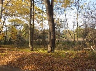 1585 Hendrie Rd, Metamora, MI 48455