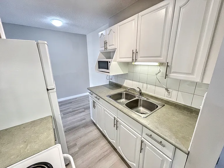 824 13th Ave SW — Photo 22