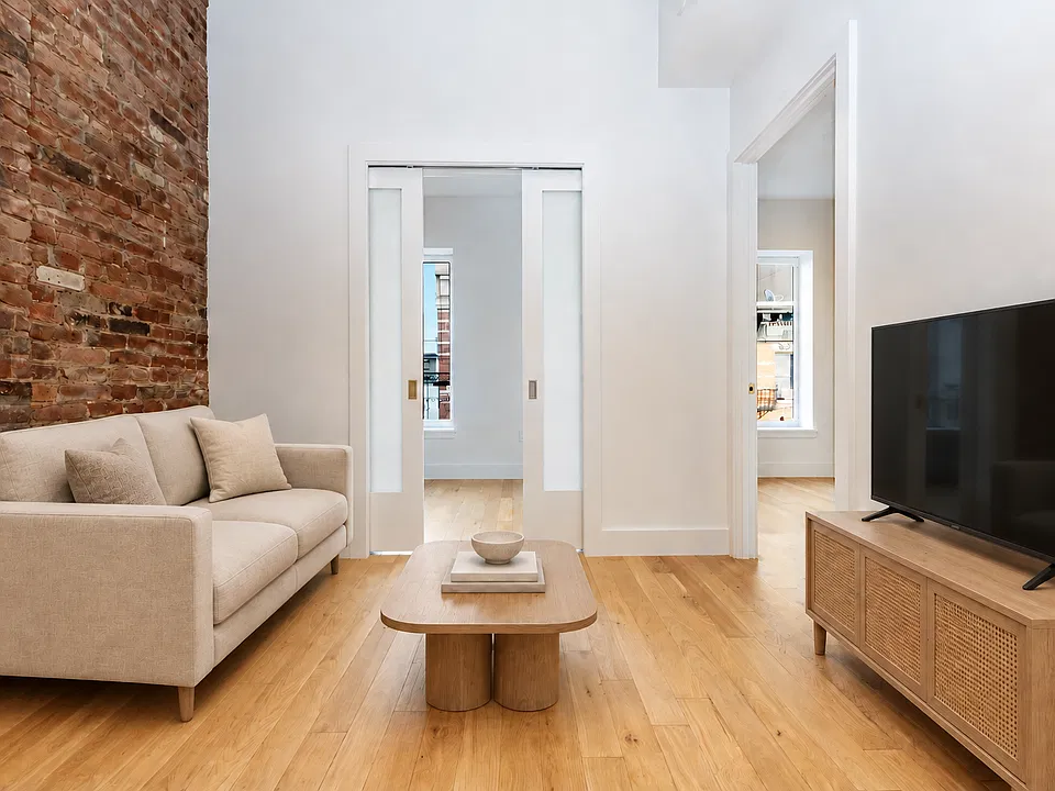 143 Ludlow St #6B