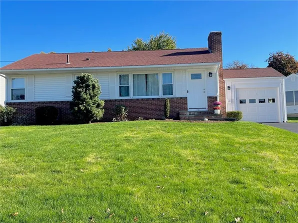 118 Mount View Dr, Cranston, RI 02920