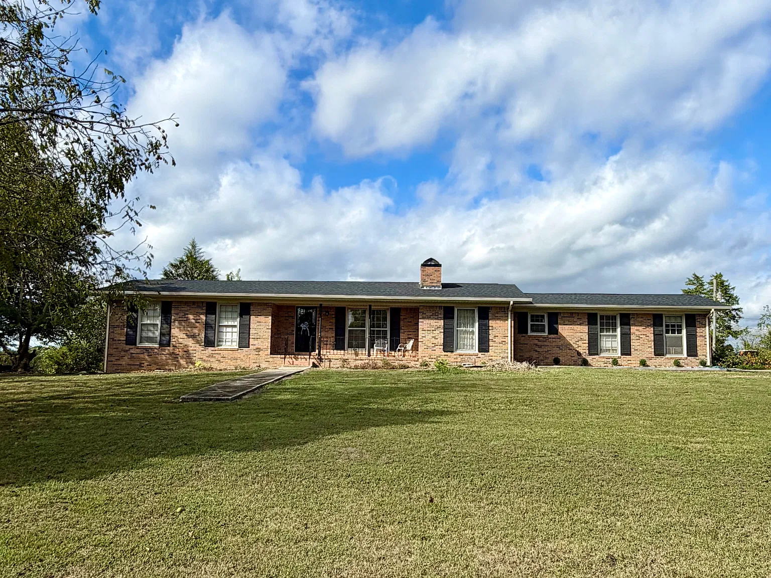 5 bed, 7083 sqft, $3,500 — Photo 3