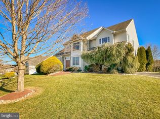 26 Cropwell Ln, Holland, PA