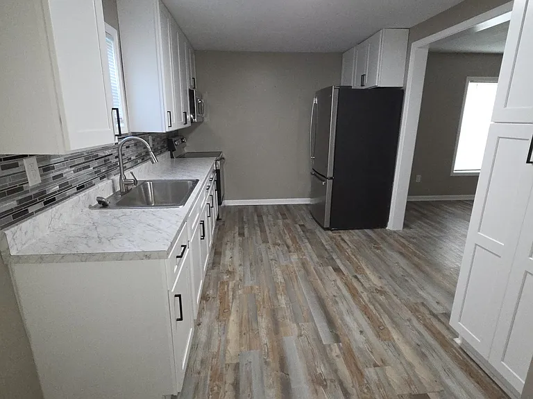 440 E Deaderick St — Photo 7
