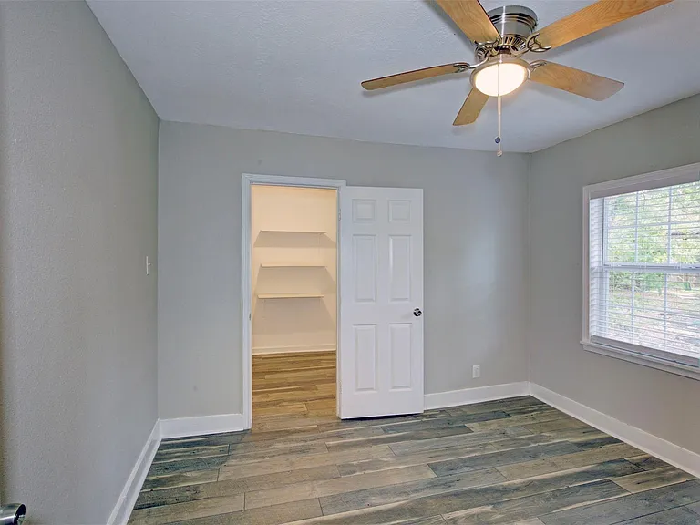 4220 Delhi St — Photo 17
