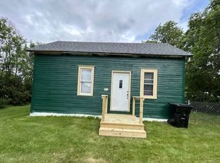 211 3rd St W, Zeeland, ND 58581