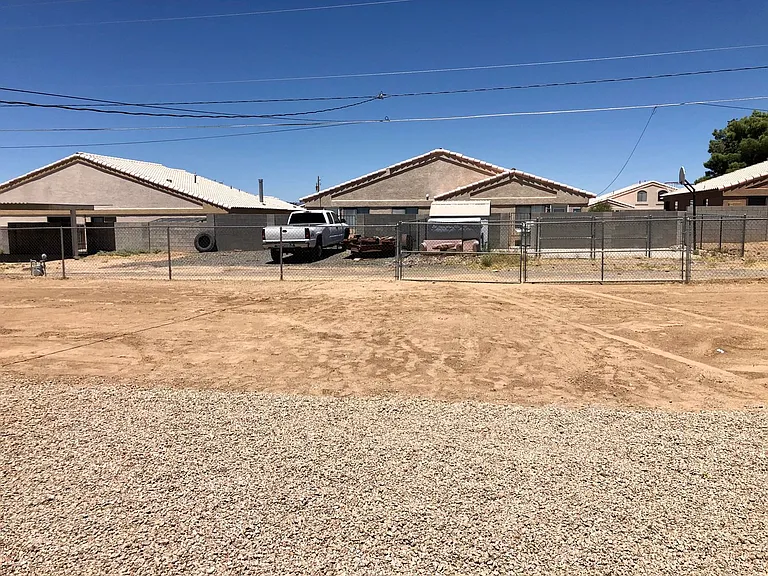 2715 Lillie Ave — Photo 29