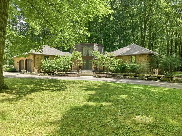 3621 Cardinal Dr, Sharpsville, PA 16150