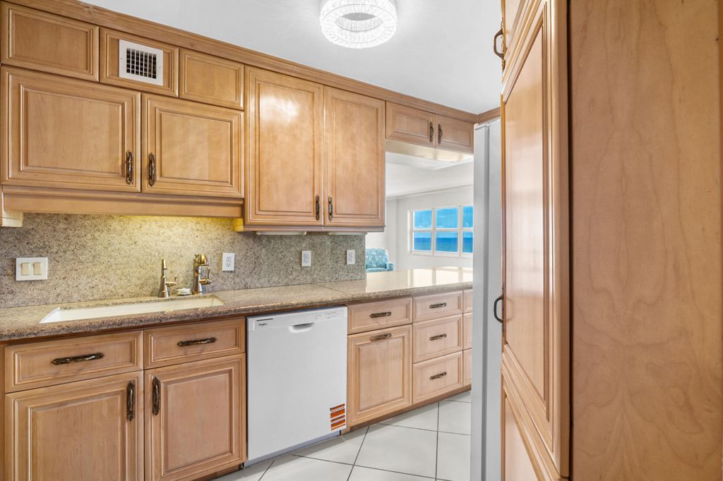111 N Pompano Beach Boulevard #1609, photo 3