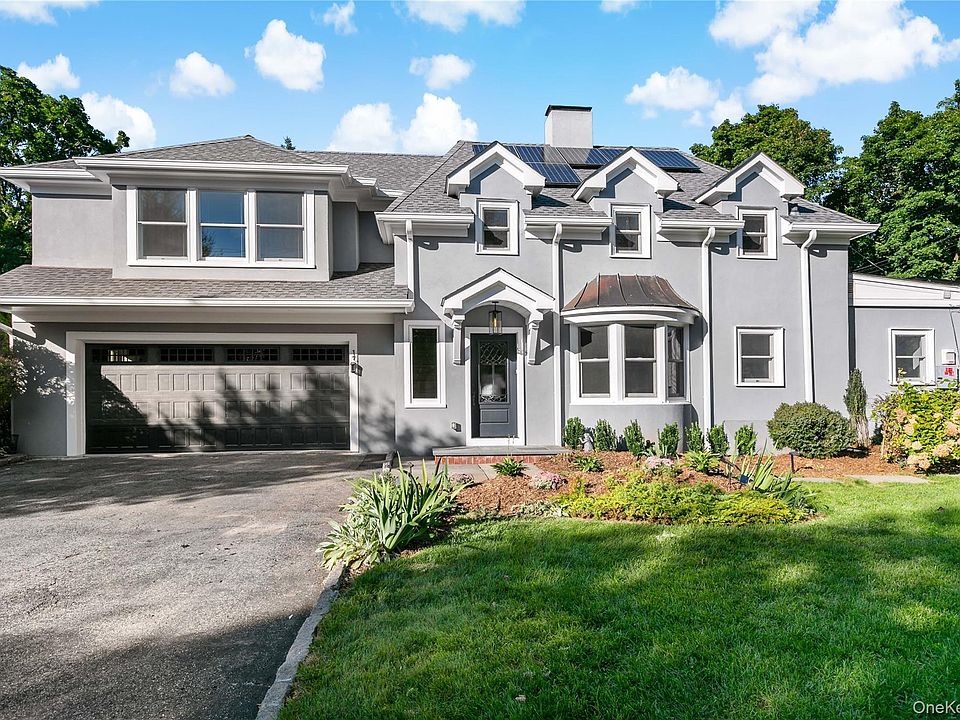 1st image of 1 Stoneleigh Close