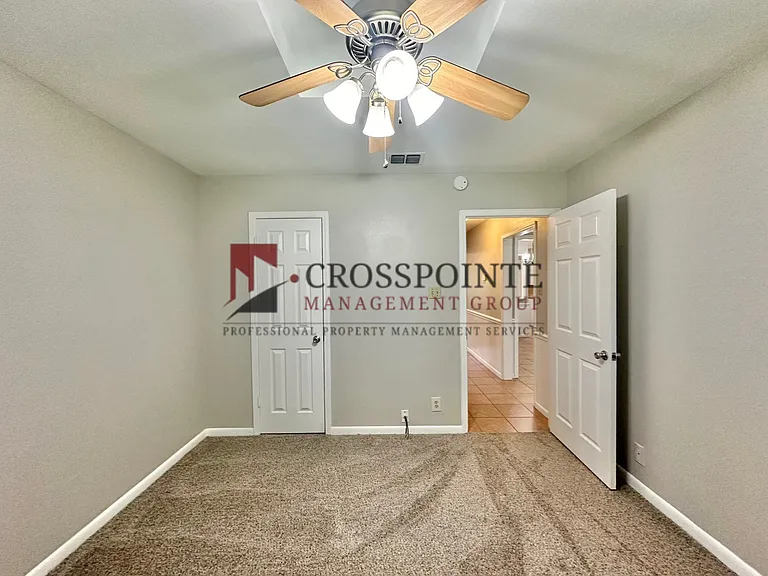 2448 Holly Ln — Photo 16