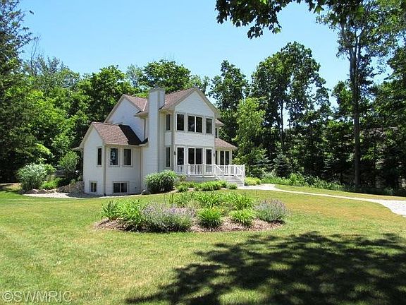 3rd image of 7186 Cottage Ln