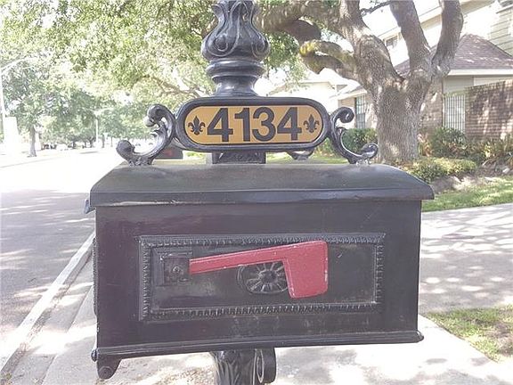 2nd image of 4134 Chateau Blvd