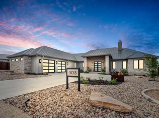 303 Ellebracht Dr, Fredericksburg, TX 78624