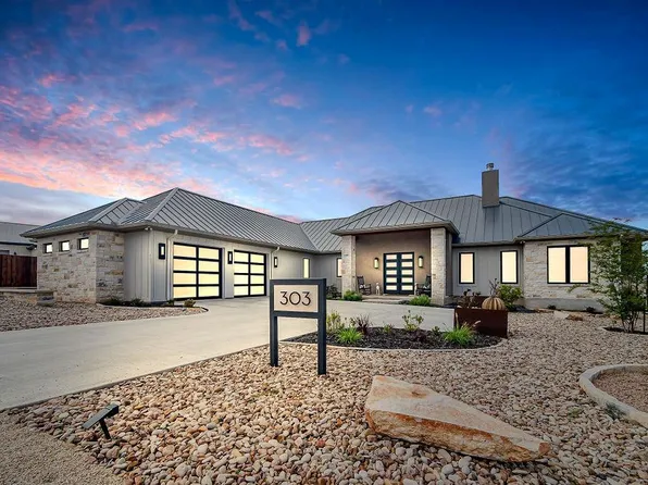 303 Ellebracht Dr, Fredericksburg, TX 78624