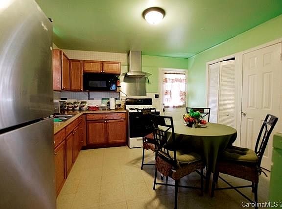 4th image of 649 Echo Cove Ln