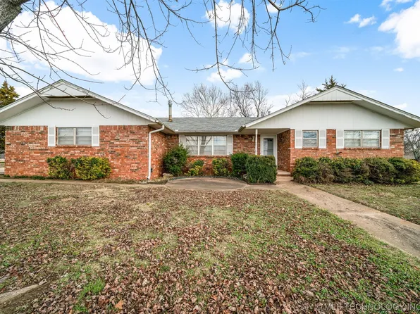 16601 Sunrise Dr, Claremore, OK 74017