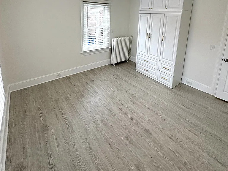11 Russell Ave #2 — Photo 4
