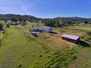 5980 Shady Brook Dr, Central Pt, OR 97502