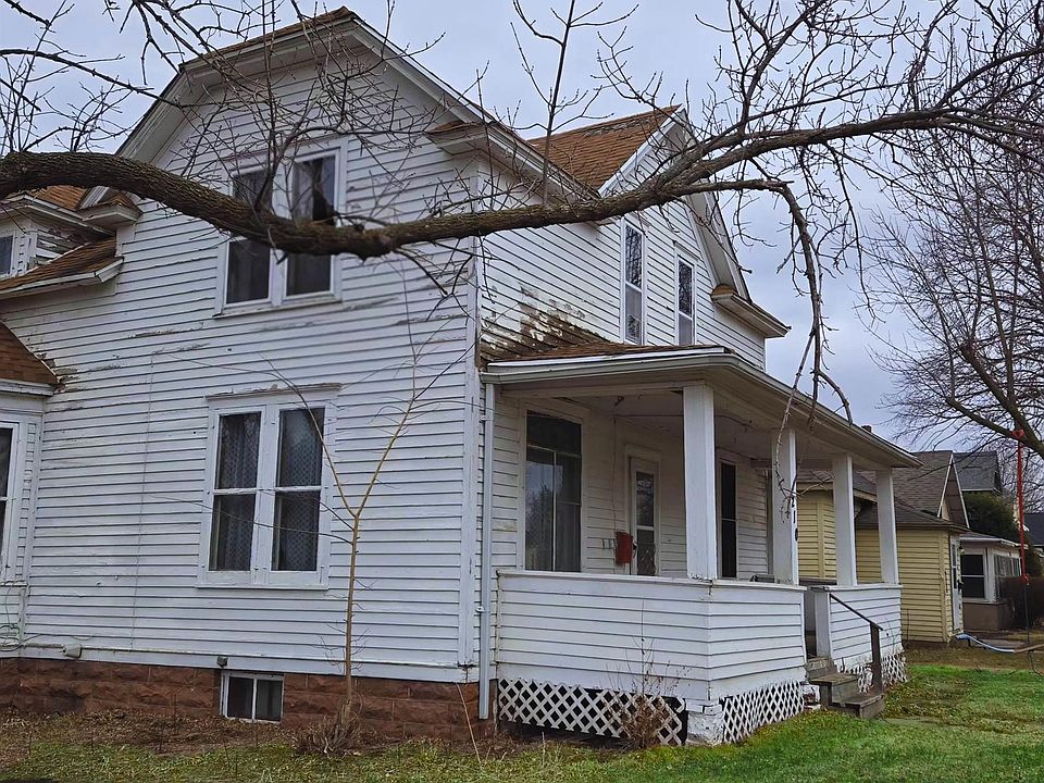 1st image of 210 W 2nd Ave