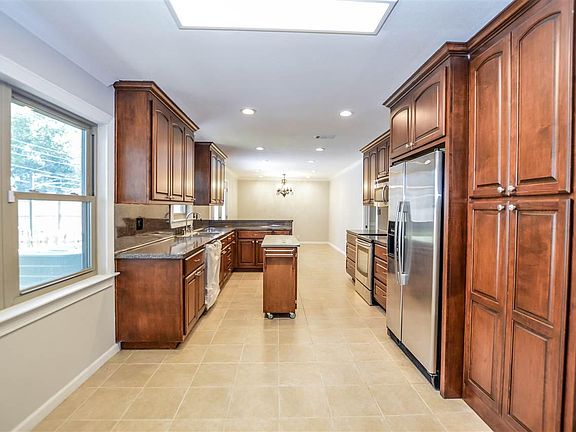 2nd image of 6250 Pansy Dr