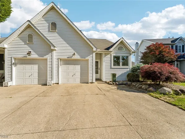 23390 Wainwright Ter, Olmsted Falls, OH 44138
