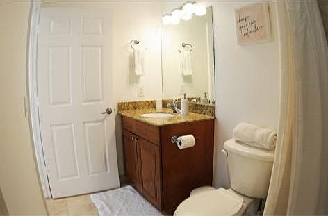 4th image of 1200 NE 105th St APT 21