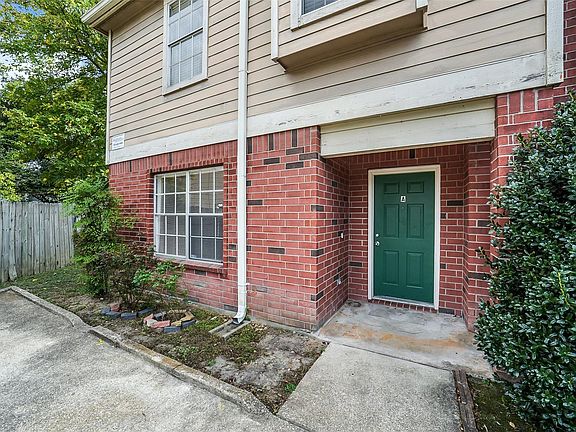 3rd image of 10007 Emerald Creek Dr