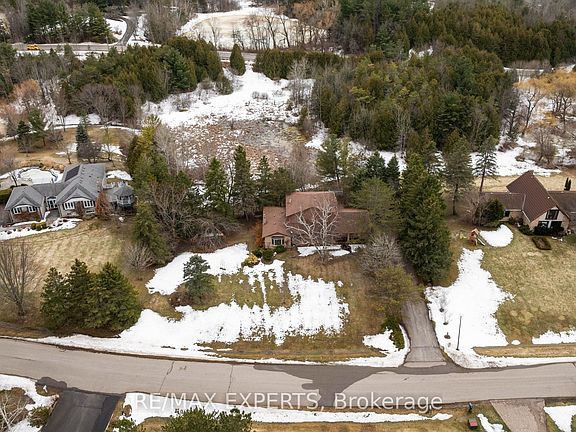 2nd image of 16 Linn Rd