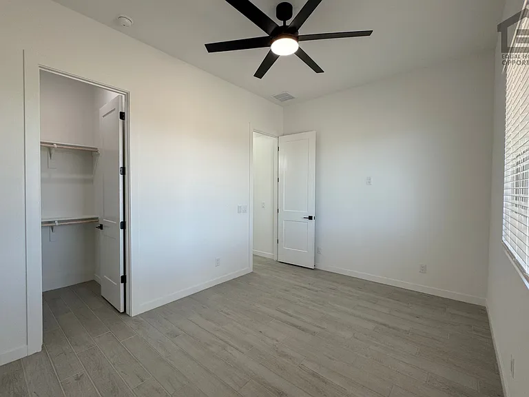 18116 W Morning Vista Ln — Photo 22