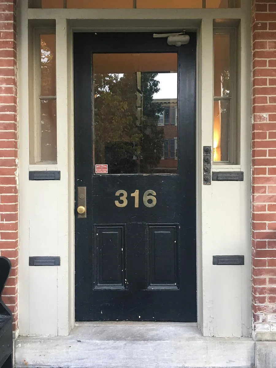Building Photo - 316 W Miner St #2B