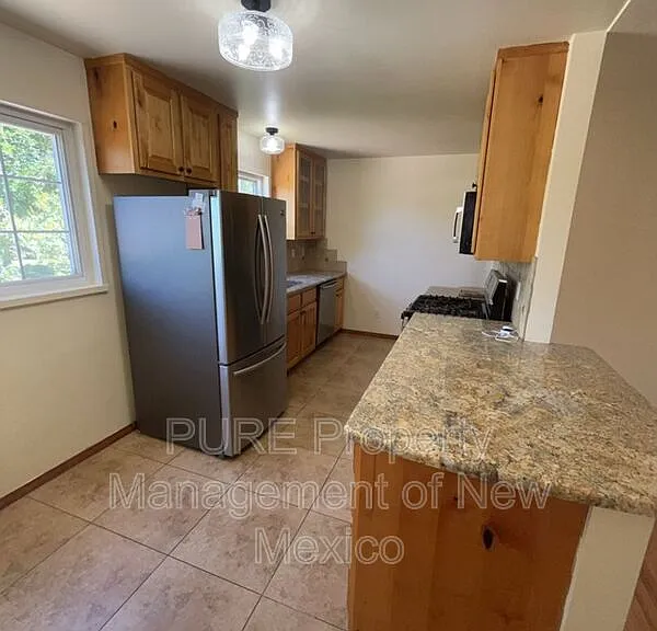 6013 Zimmerman Ave NE — Photo 5