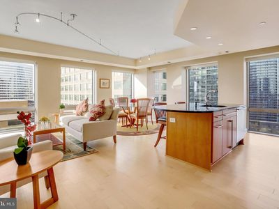 1111 19th St N APT 2007, Arlington, VA, 22209