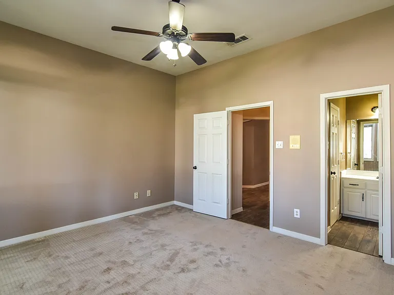 1113 Shady Oaks Cir — Photo 33