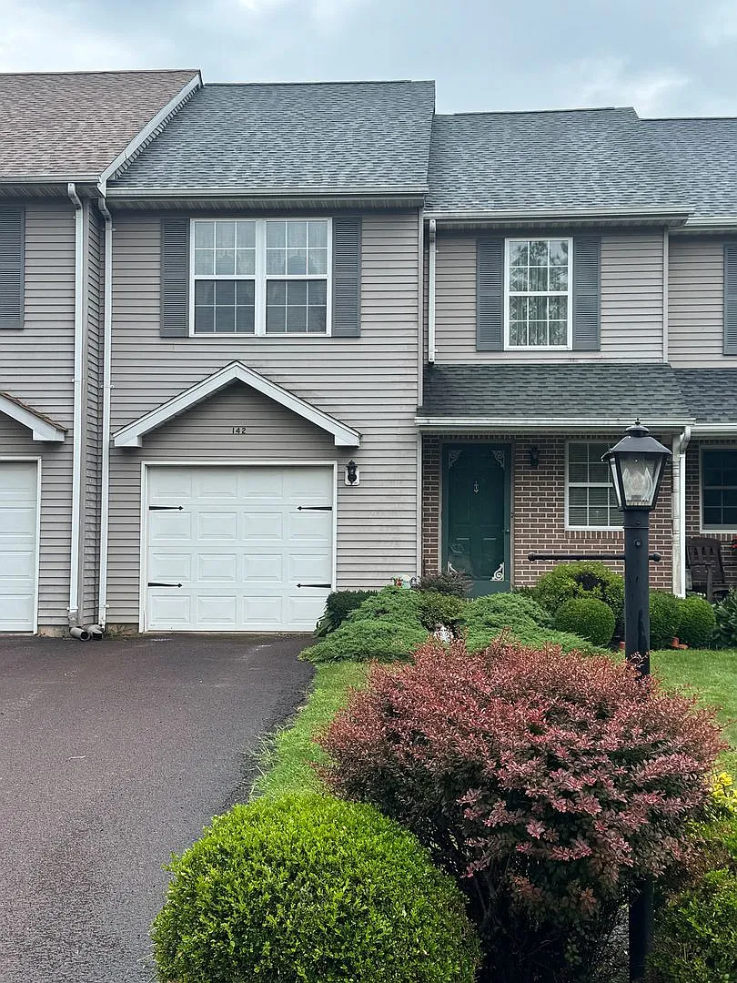 Franconia Township 3 Bedroom 1.1 Bath Townhome in Strawberry Fields $2,500/month — Photo 2