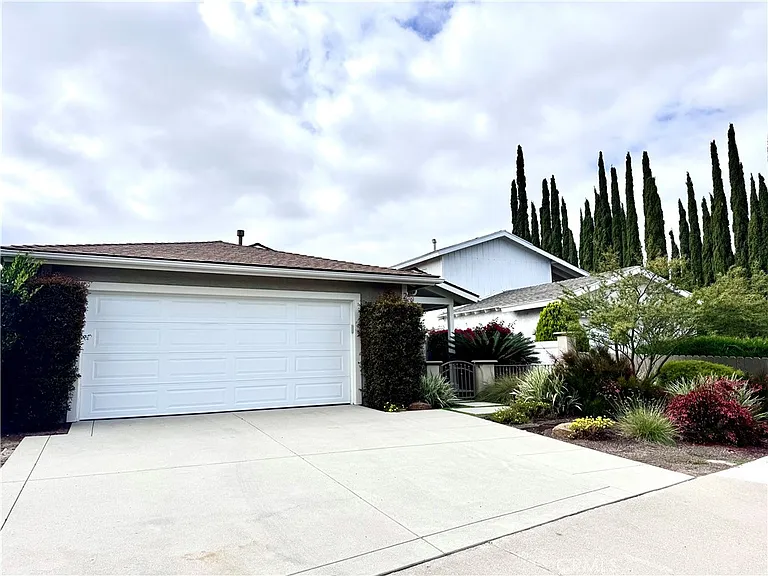 27651 Soltero — Photo 2