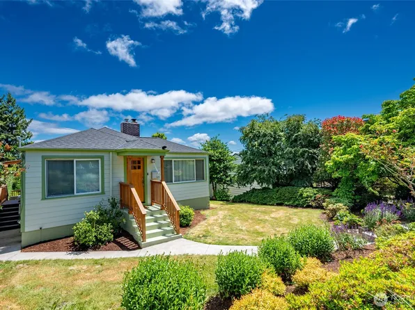 3216 24th Avenue W, Seattle, WA 98199