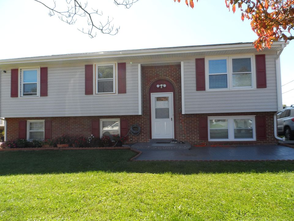 1st image of 5718 Meadowcrest St