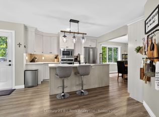 83 Wozniak Rd, Penetanguishene, ON L9M 1W6