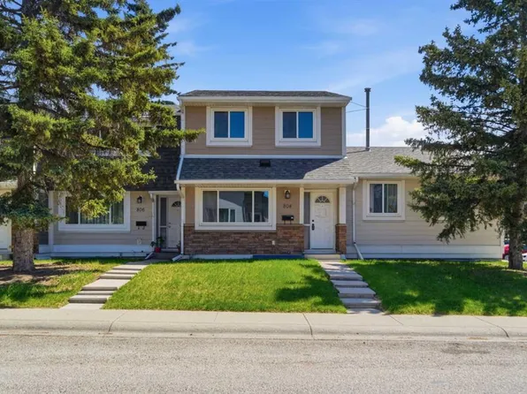 804 W Madeira Dr NE, Calgary, AB T2A 7B7
