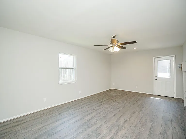 22418 Goldstone Dr — Photo 29